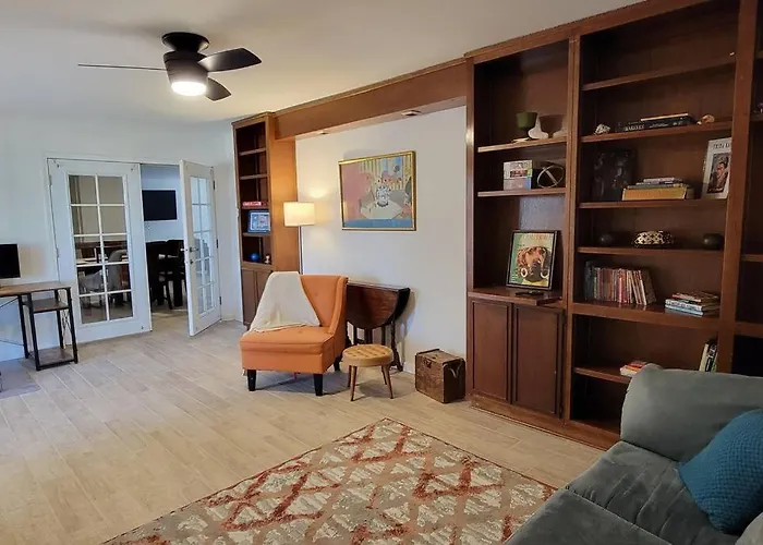 Casa Sunrise, Large Home, Minutes From Airport, Yrmc, Mexico Borders
