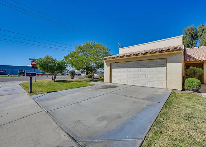 Renovated Yuma Home W/ Community Pool!