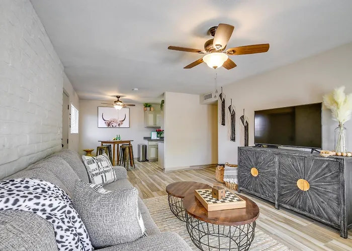 Centrally Located Yuma Retreat W/ Fenced Patio