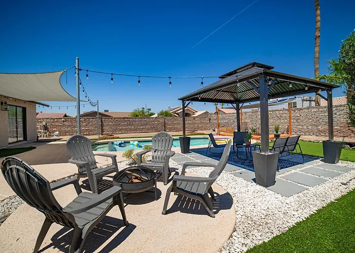 River Fun Awaits Pool, Putting Green, Arcade And More, Sleeps 8