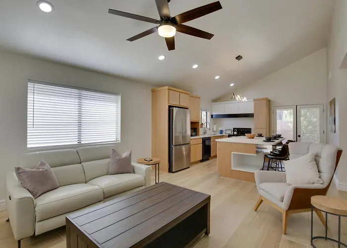 Renovated Yuma Home W/ Community Pool!